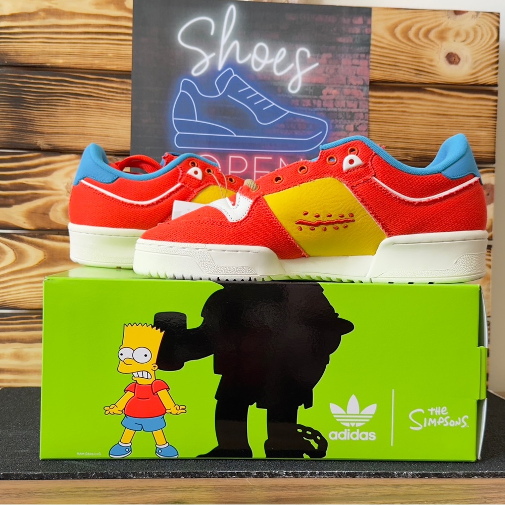 Brand New RIVALRY 86 LOW SIMPSONS TH
IE7180
Size 11 
SUPCOL/SUPCOL/SUPCOL
ORIGI
